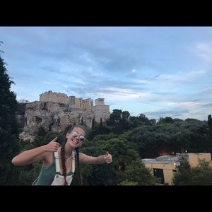 Meet your Posher, Ella